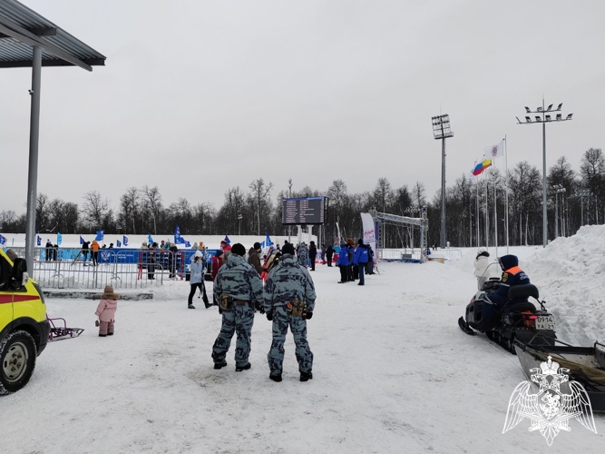 В Чувашии росгвардейцы обеспечили правопорядок во время лыжной гонки «Лыжня России - 2026» 