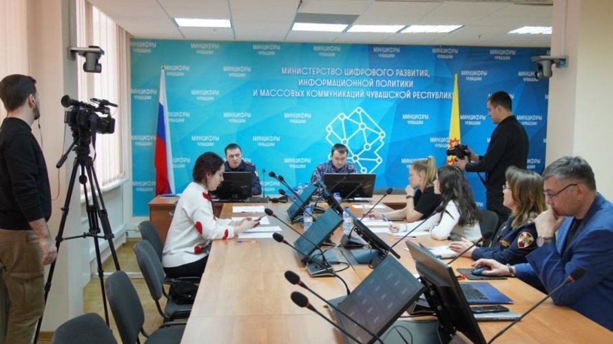 В Чебоксарах прошел брифинг, посвященный контролю за оборотом оружия в Чувашии