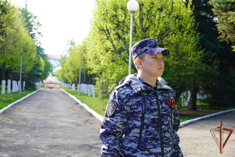 В Чебоксарах сотрудники Росгвардии обеспечили безопасность граждан во время праздничных мероприятий, посвященных Дню Победы 