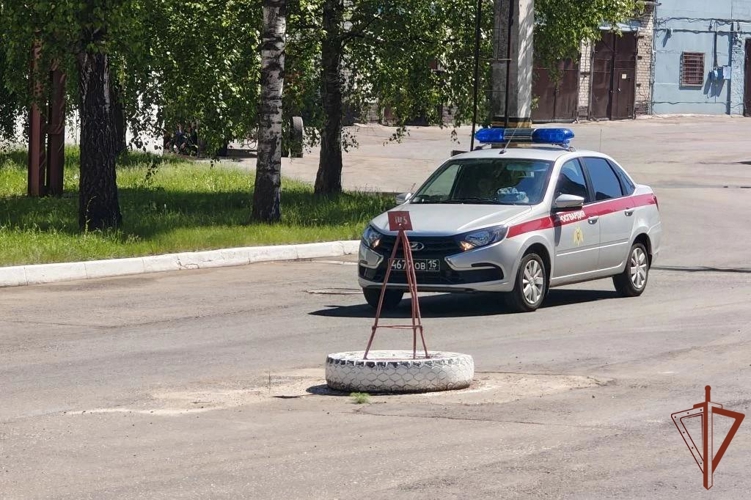 В Чебоксарах сотрудники Росгвардии приняли участие в тренировке по ликвидации пожара
