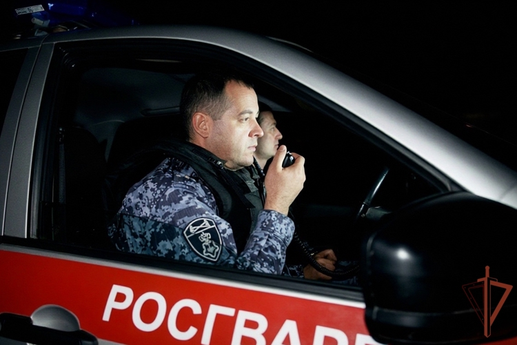 В Чебоксарах сотрудники Росгвардии задержали буйного посетителя ночного клуба