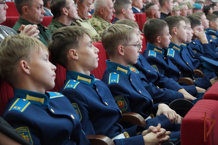 В Чебоксарах с большим концертом выступил Академический ансамбль песни и пляски войск национальной гвардии Российской Федерации