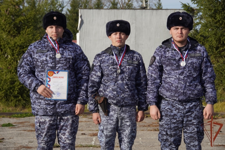 В Чувашии прошли соревнования по стрельбе, приуроченные ко Дню образования подразделений вневедомственной охраны