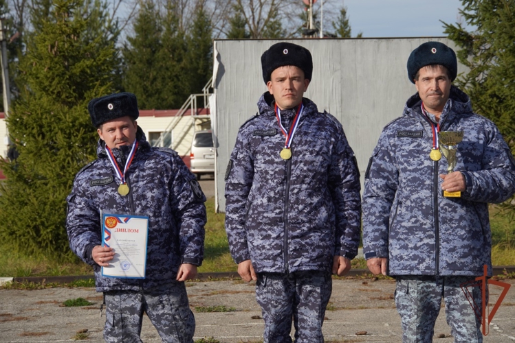 В Чувашии прошли соревнования по стрельбе, приуроченные ко Дню образования подразделений вневедомственной охраны