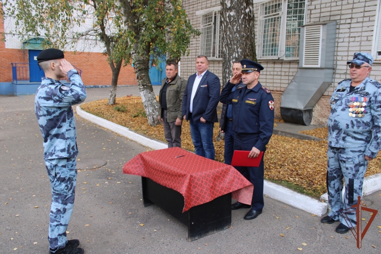В Управлении Росгвардии по Чувашской Республике поздравили бойцов ОМОН с профессиональным праздником