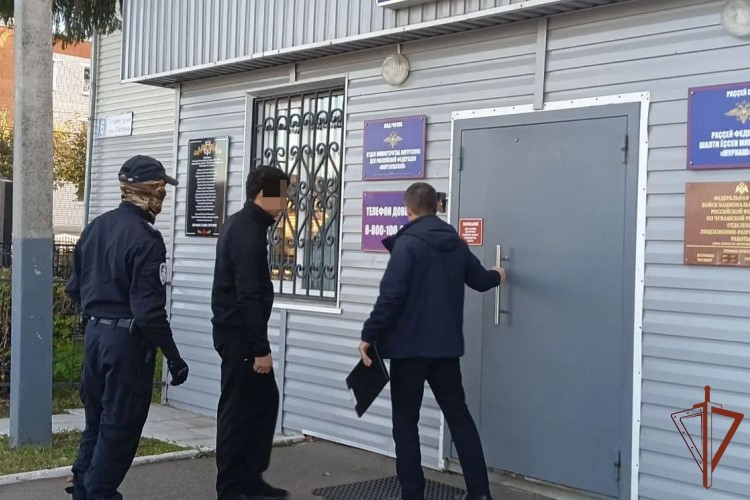 Бойцы ОМОН «Сувар» приняли участие в оперативно-профилактическом мероприятии «Нелегал-2026»